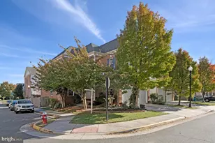 2472 Cypress Green Ln, Herndon, VA 20171 - Photo 1