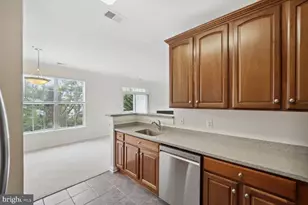 13040 Cabin Creek Rd, Herndon, VA 20171 - Photo 7