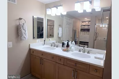 11776 Stratford House Place #706, Reston, VA 20190 - Photo 5