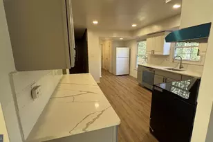 6221 Garretson St, Burke, VA 22015 - Photo 5