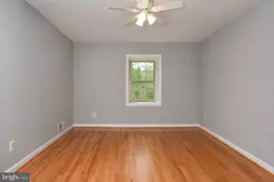 6611 Rosecroft Pl, Falls Church, VA 22043 - Photo 23