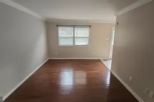 7106 Lake Cove Dr, Alexandria, VA 22315 - Photo 3