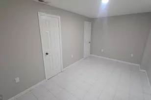 7106 Lake Cove Dr, Alexandria, VA 22315 - Photo 11
