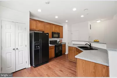 13666 Salk Street #136, Herndon, VA 20171 - Photo 5