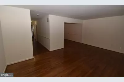 9255 Bailey Lane, Fairfax, VA 22031 - Photo 7