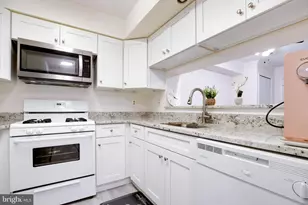 14366 Havener House Ct, Centreville, VA 20120 - Photo 13