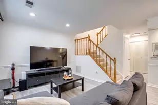 14366 Havener House Ct, Centreville, VA 20120 - Photo 9
