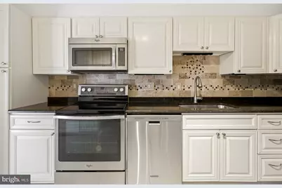 5902 Mount Eagle Drive #1008, Alexandria, VA 22303 - Photo 9