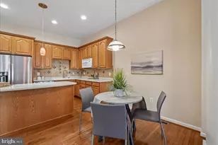 2469 Cypress Green Ln, Herndon, VA 20171 - Photo 15