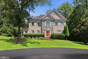 9205 Frst Grns Dr, Lorton, VA 22079 - Photo 1