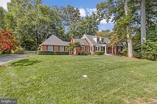 8869 Glenridge Ct, Vienna, VA 22182 - Photo 1