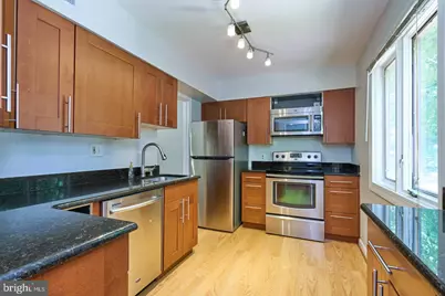 2418 Cloudcroft Square, Reston, VA 20191 - Photo 15