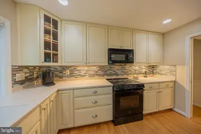 9552 Grande Oaks Court, Vienna, VA 22181 - Photo 7