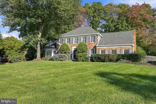 8514 Heron Pond Ln, Fairfax Station, VA 22039 - Photo 1