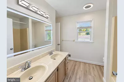 3907 Prosperity Avenue, Fairfax, VA 22031 - Photo 9
