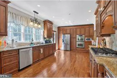 2744 Sutton Road, Vienna, VA 22181 - Photo 9