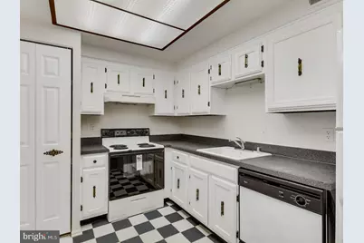 7680 Tremayne Place #205, McLean, VA 22102 - Photo 15