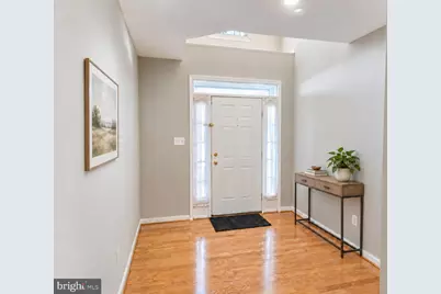 4714 Caronia Way, Fairfax, VA 22030 - Photo 5