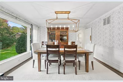 8300 Weller Avenue, McLean, VA 22102 - Photo 9