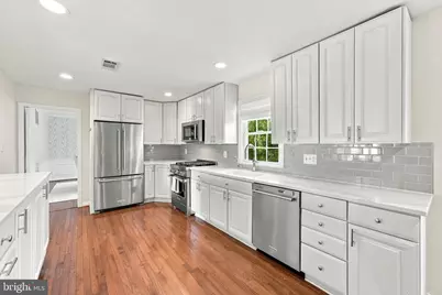 8300 Weller Avenue, McLean, VA 22102 - Photo 19