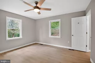 827 Greene Acres Rd S, Stanardsville, VA 22973 - Photo 9