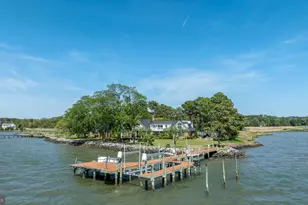 6454 Carmines Island Ln, Hayes, VA 23072 - Photo 3