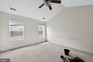 451 Hollybrook Ridge Ln, Richmond, VA 23223 - Photo 9