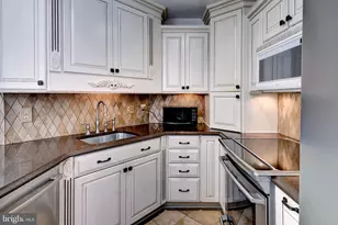 208 Woodmere Dr, Williamsburg, VA 23185 - Photo 17