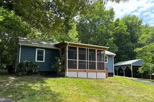 1346 N Lakeshore Dr, Louisa, VA 23093 - Photo 1