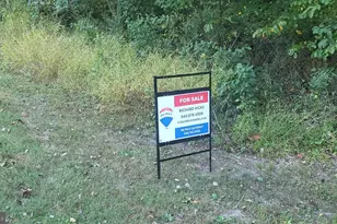 835 N Lakeshore Dr, Louisa, VA 23093 - Photo 1