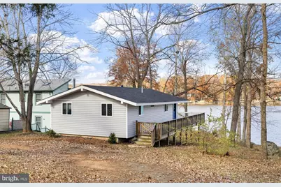1262 S Lakeshore Drive, Louisa, VA 23093 - Photo 1