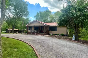 110 Patrick Henry Dr, Louisa, VA 23093 - Photo 3