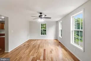364 Lakeview Cir, Louisa, VA 23093 - Photo 3