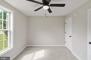 364 Lakeview Cir, Louisa, VA 23093 - Photo 9