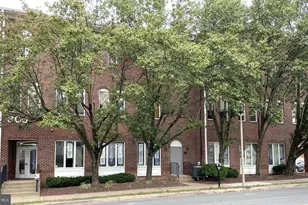 305 Harrison St SE, Leesburg, VA 20175 - Photo 1