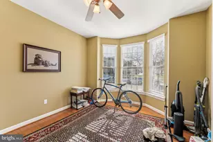 25670 S Village Dr, Chantilly, VA 20152 - Photo 3