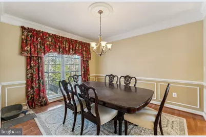 25670 S Village Drive, Chantilly, VA 20152 - Photo 5