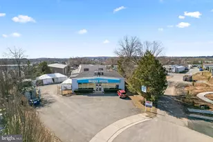 309 Parker Ct SE, Leesburg, VA 20175 - Photo 1