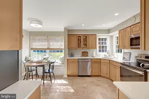 21039 Barcroft Way, Sterling, VA 20164 - Photo 19