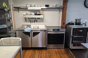 6 W Loudoun St, Round Hill, VA 20141 - Photo 9