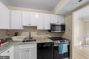 125 Clubhouse Dr SW, Leesburg, VA 20175 - Photo 3