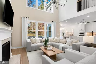 18445 Sugar Snap Cir, Leesburg, VA 20176 - Photo 9