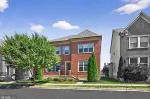 20624 Holyoke Dr, Ashburn, VA 20147 - Photo 1