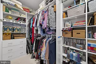 21630 Hawksbill High Cir, Sterling, VA 20164 - Photo 31