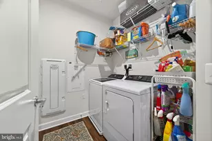 21630 Hawksbill High Cir, Sterling, VA 20164 - Photo 37