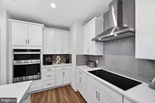 21630 Hawksbill High Cir, Sterling, VA 20164 - Photo 11