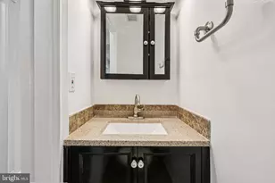502 Giles Pl, Sterling, VA 20164 - Photo 17