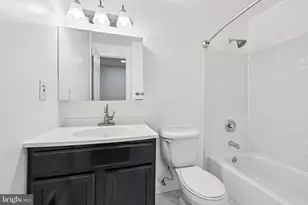 502 Giles Pl, Sterling, VA 20164 - Photo 35