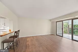 19385 Cypress Ridge Terrace, Leesburg, VA 20176 - Photo 11