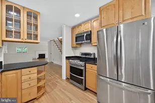 45545 Lakeside Dr, Sterling, VA 20165 - Photo 19